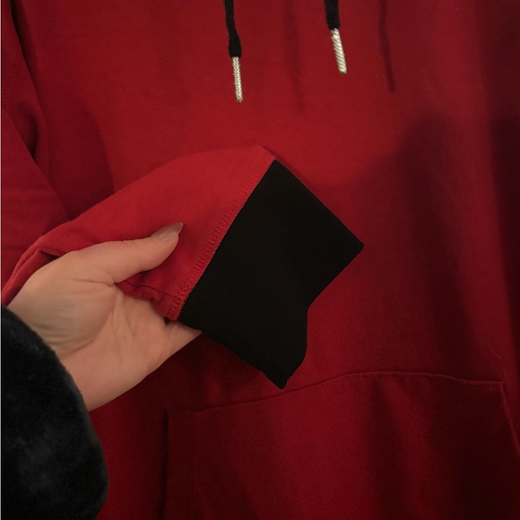 Liz Claiborne Red Cowl Neck Lightweight Sweatshirt - Picture 3 of 3